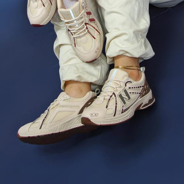 کتانی اسپرت زنانه مدل نیوبالانس NEW BALANCE رنگ کرم کد 7973